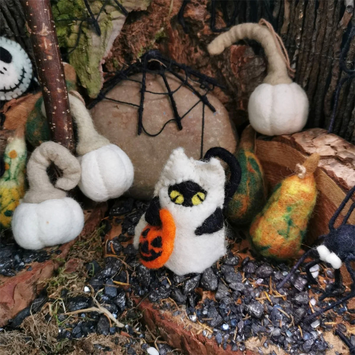 Felt Ghost Cat Hanging Halloween Decoration