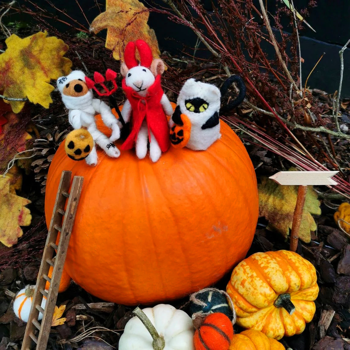 Felt Ghost Cat Hanging Halloween Decoration