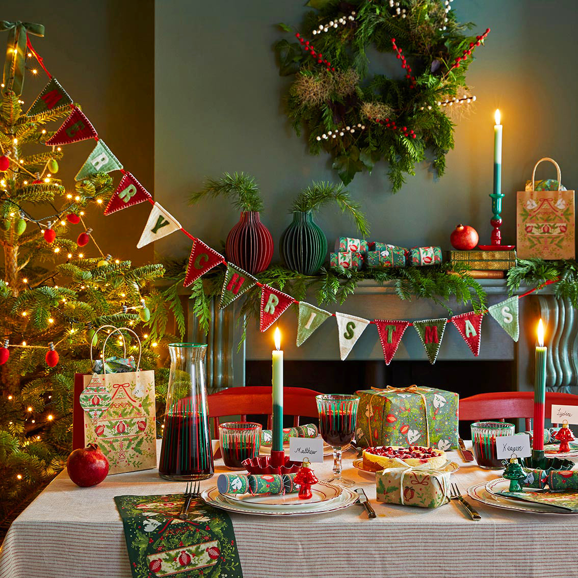 Red & Green Felt Merry Christmas Bunting