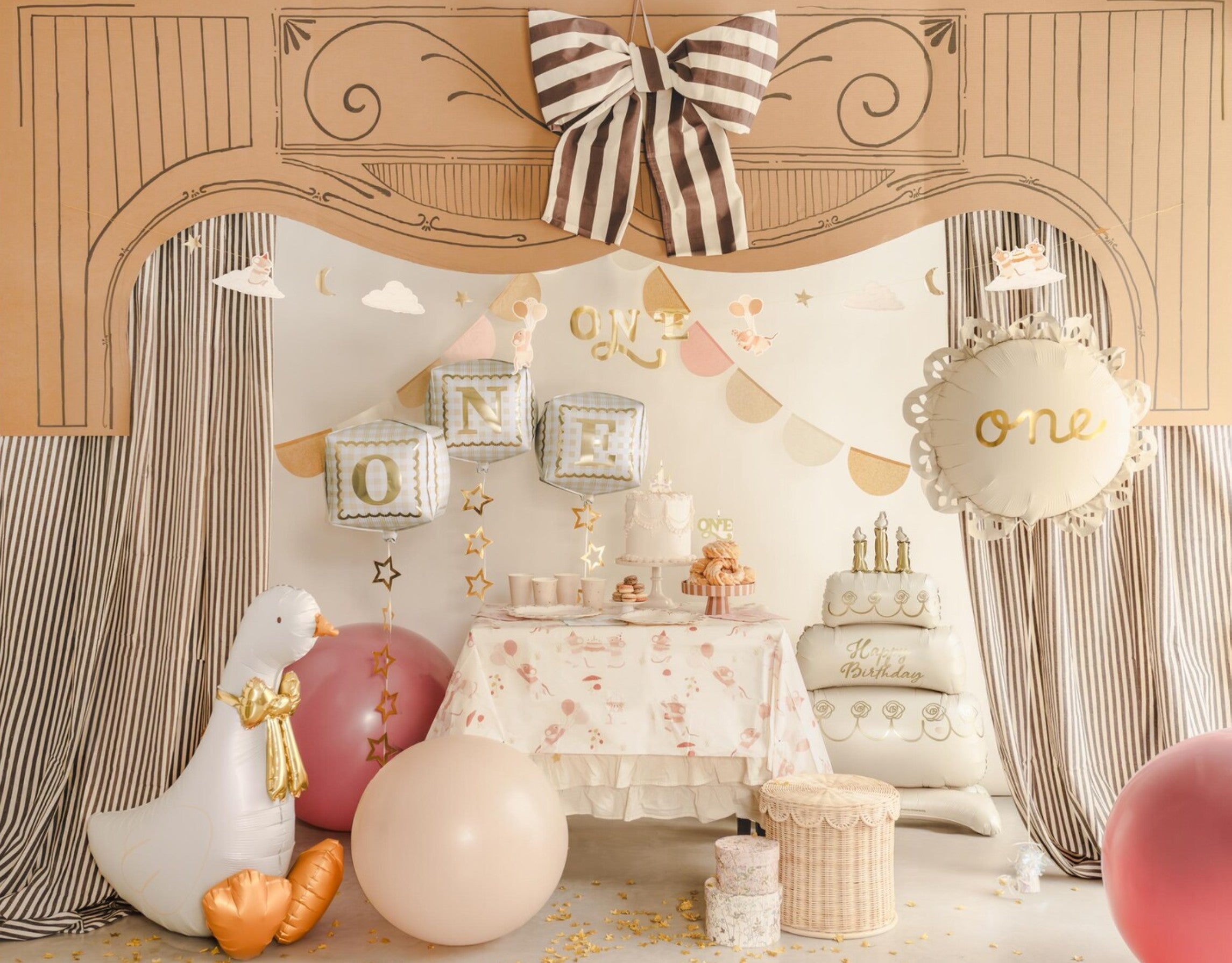 White Goose with Gold Foil Bow Balloon
