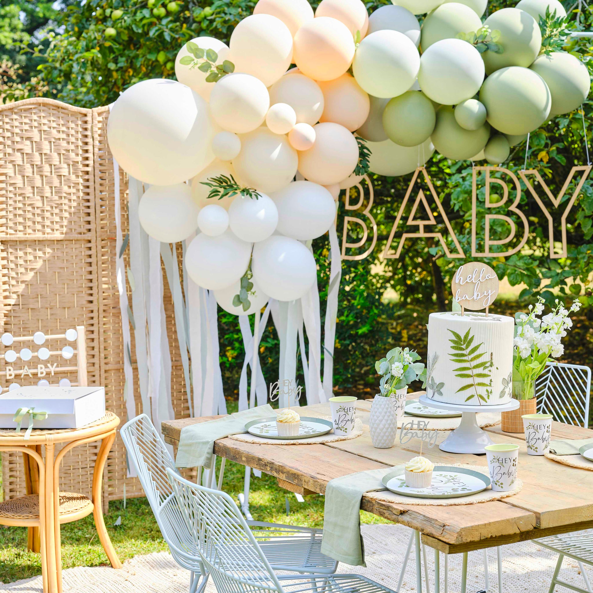 Hey Bay Cupcake Toppers x 12