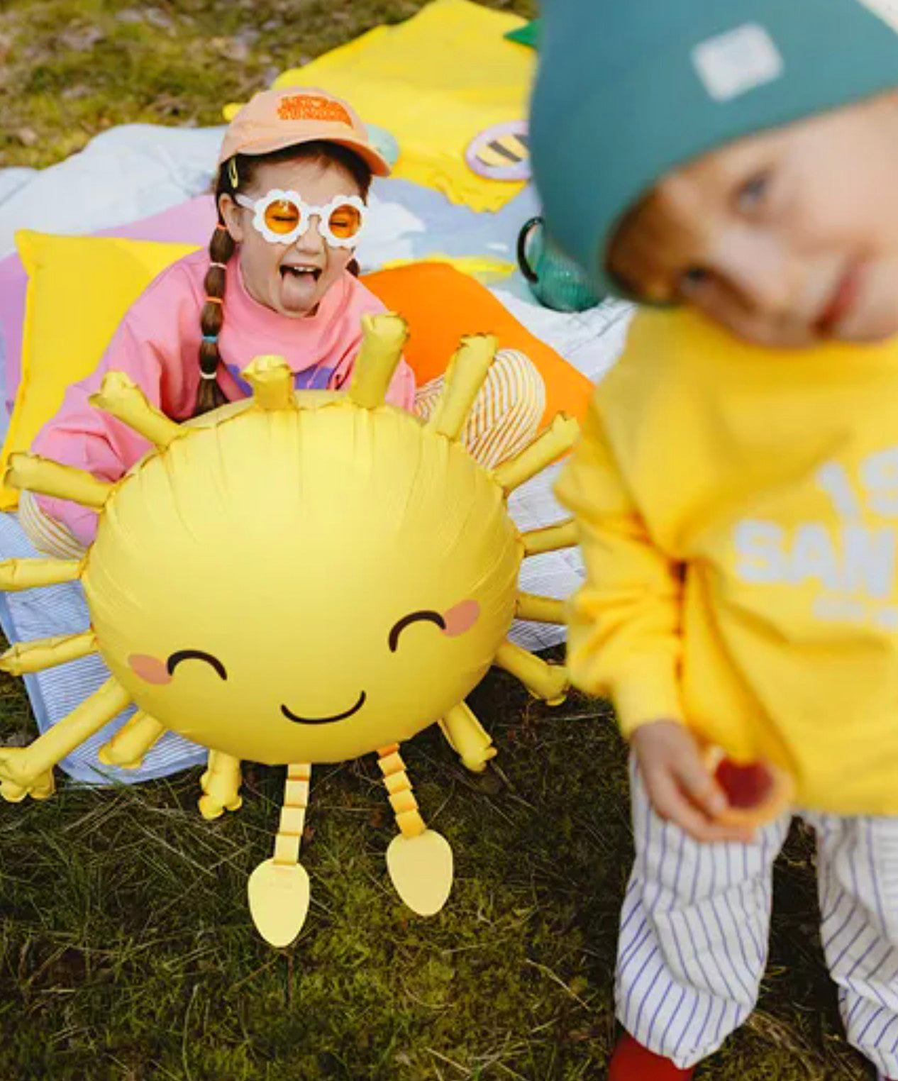 Walking Sun Foil Balloon