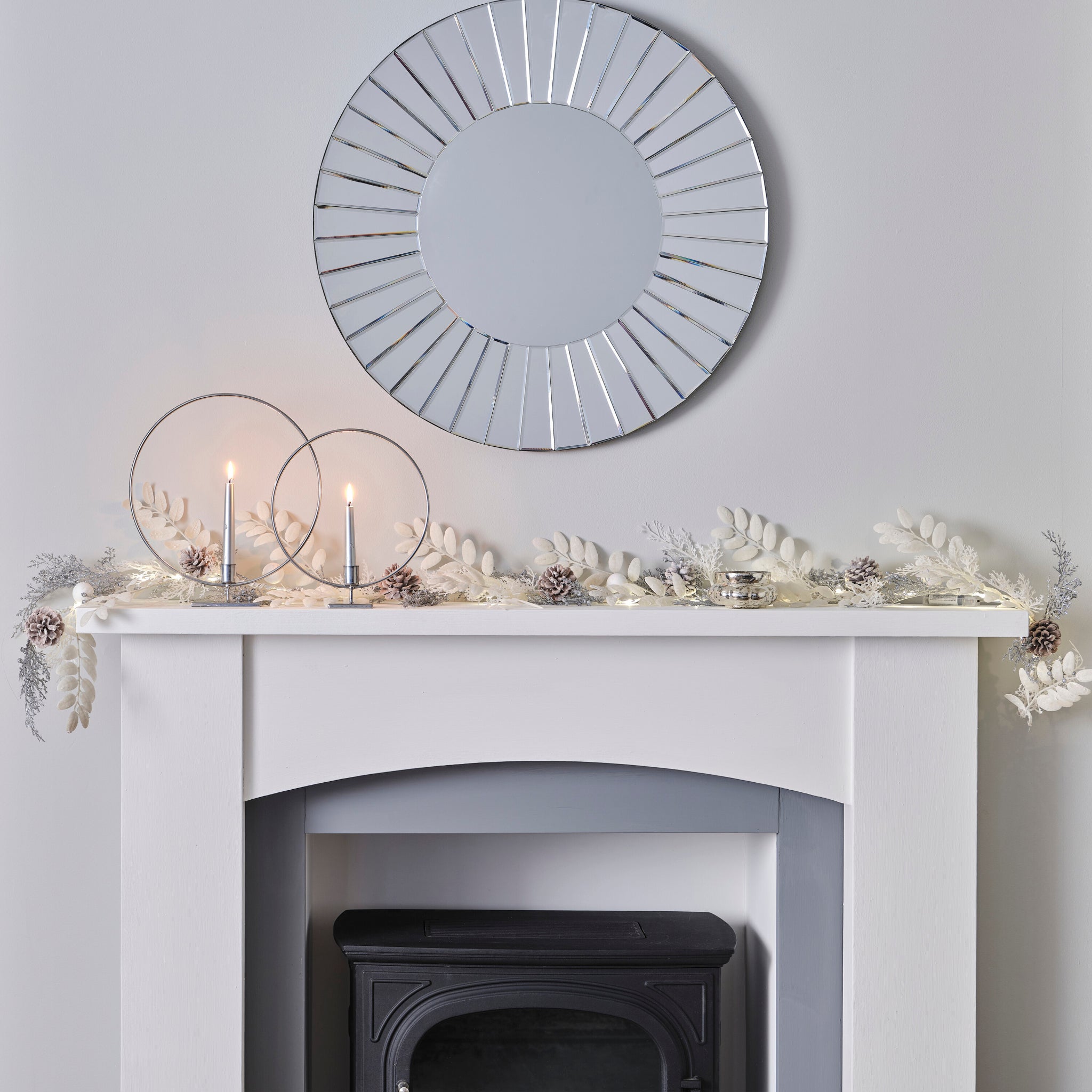 White and Silver Berry Foliage Garland With Lights