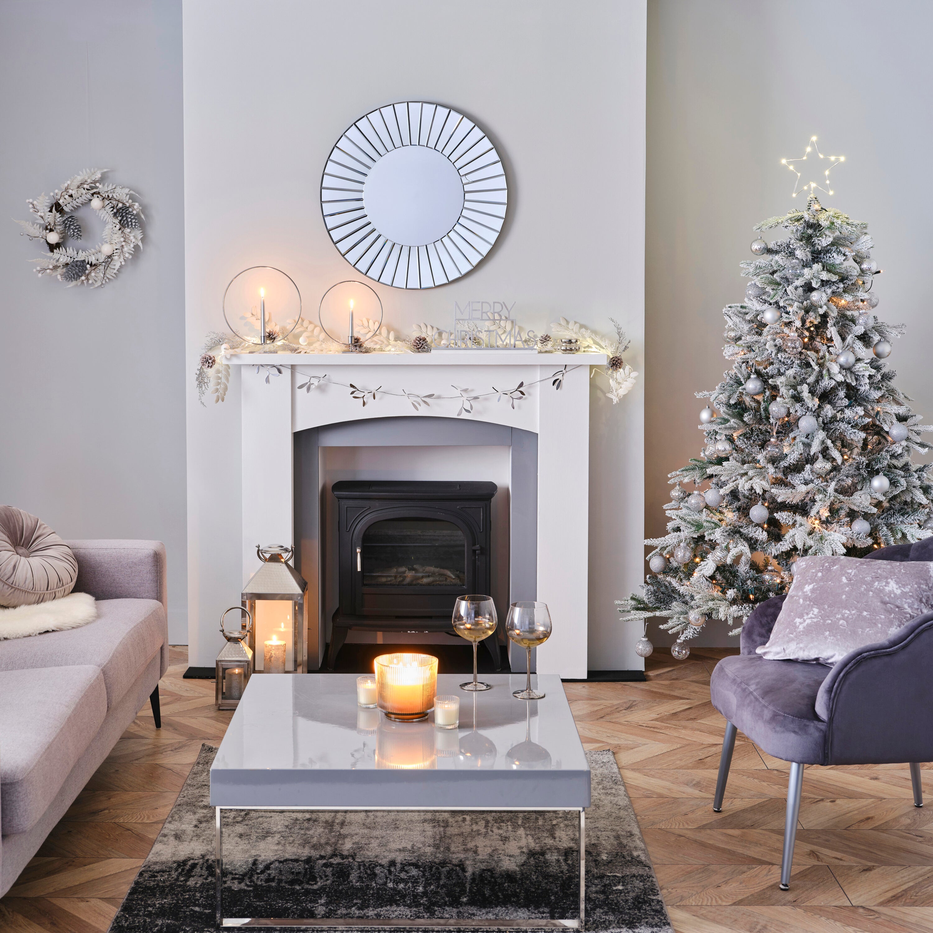 White and Silver Berry Foliage Garland With Lights